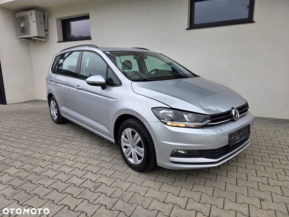 Volkswagen Touran - 5