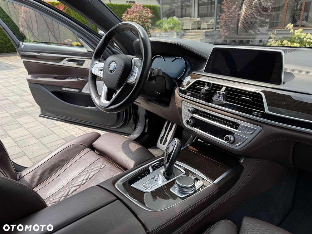 BMW Seria 7 750Ld xDrive - 36