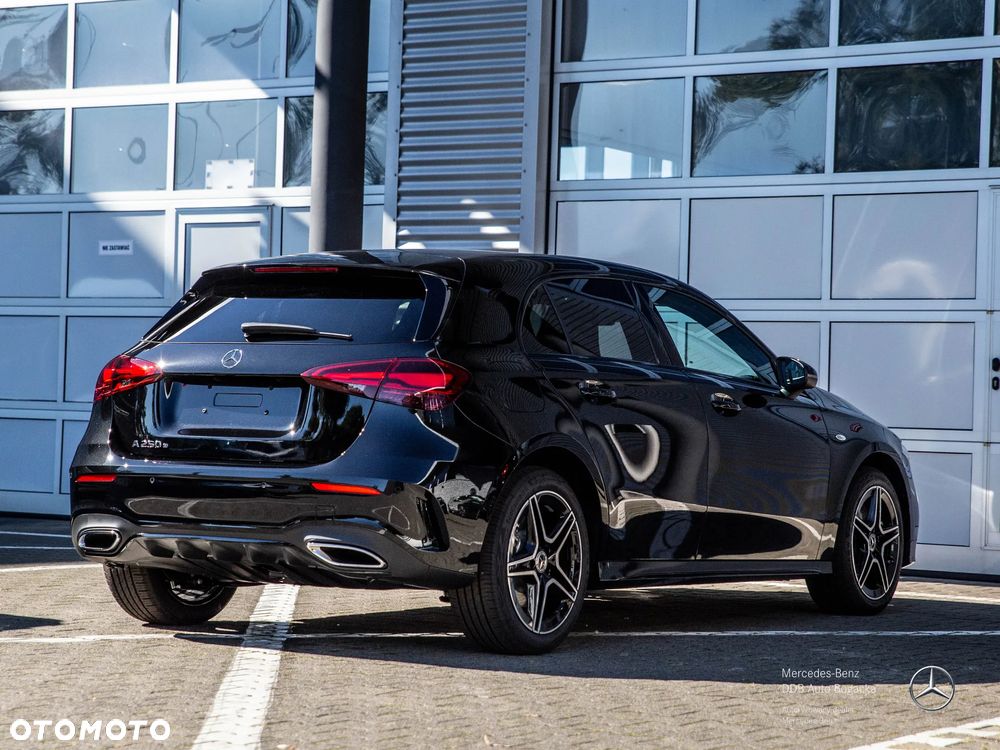 Mercedes-Benz Klasa A 250 e PHEV AMG Line 8G-DCT - 5