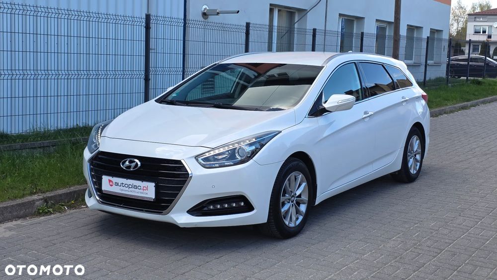 Hyundai i40 Kombi 1.7 CRDi DCT Premium - 3