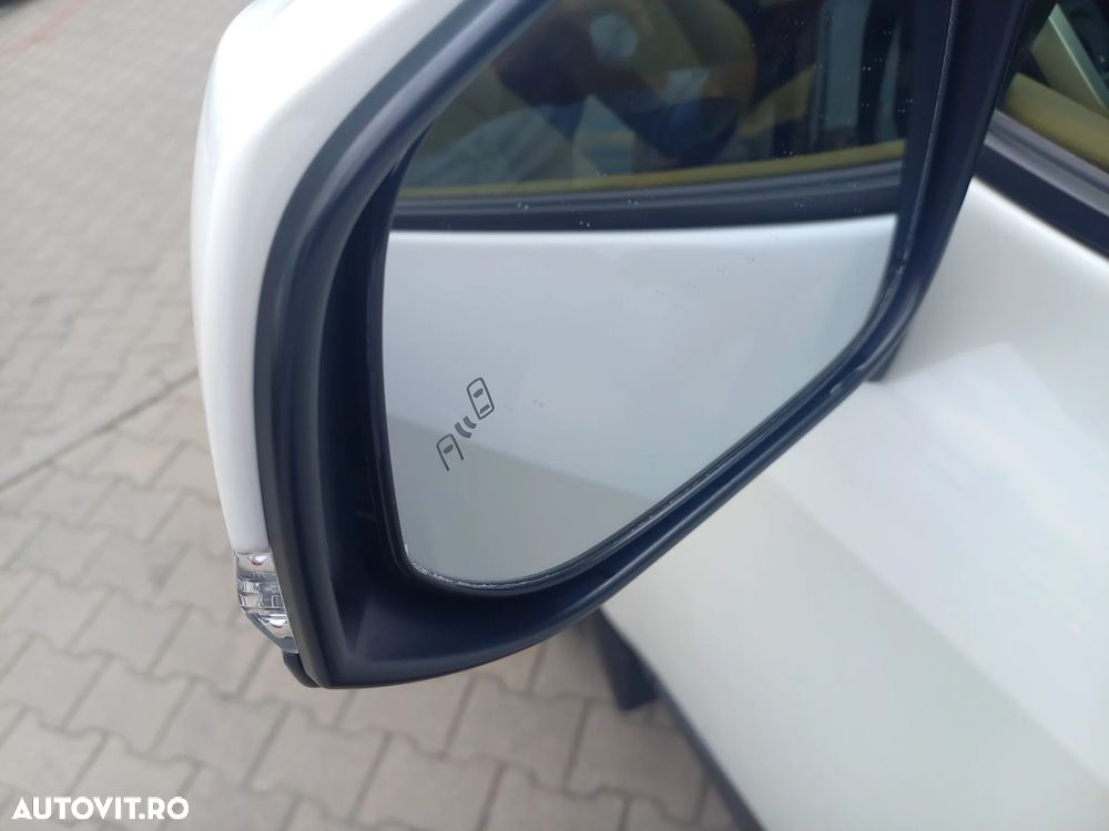Toyota RAV4 2.5 VVT-iE 4x4 Luxury Premium - 13
