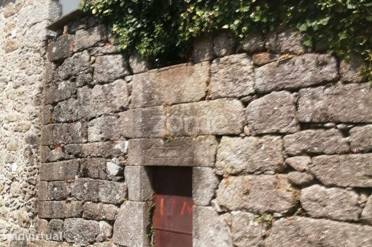 Moradia para Requalificação com Terreno em Paredes de Coura - Grande imagem: 3/15