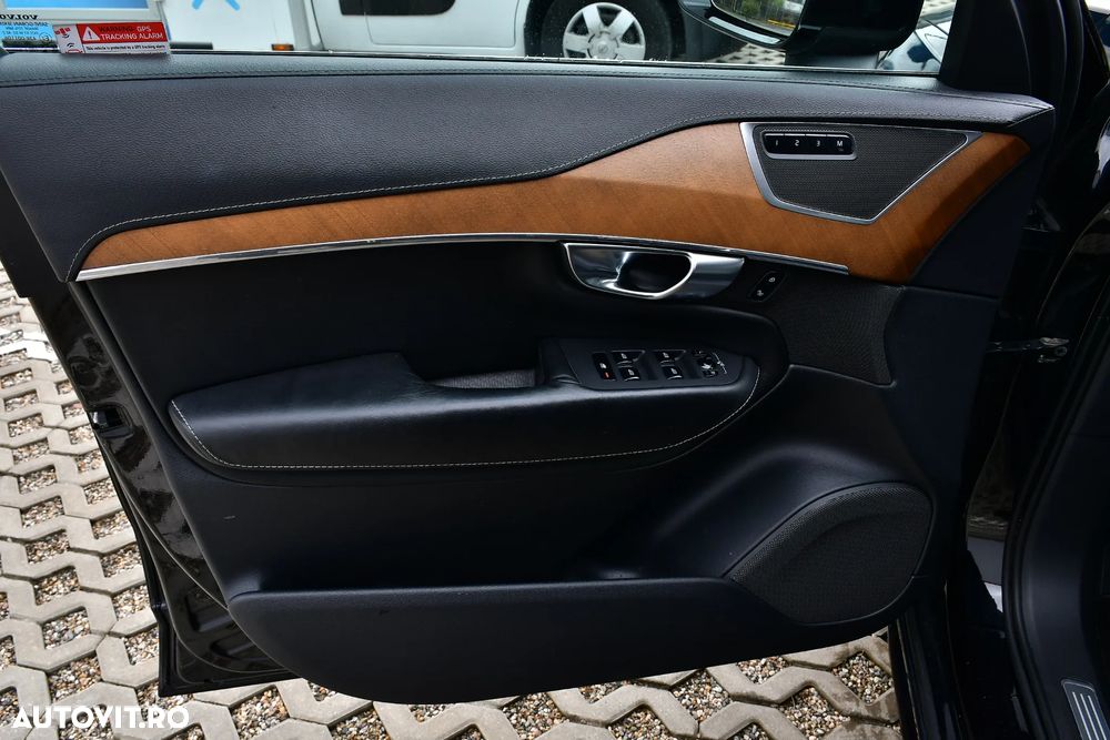Volvo XC 90 - 13