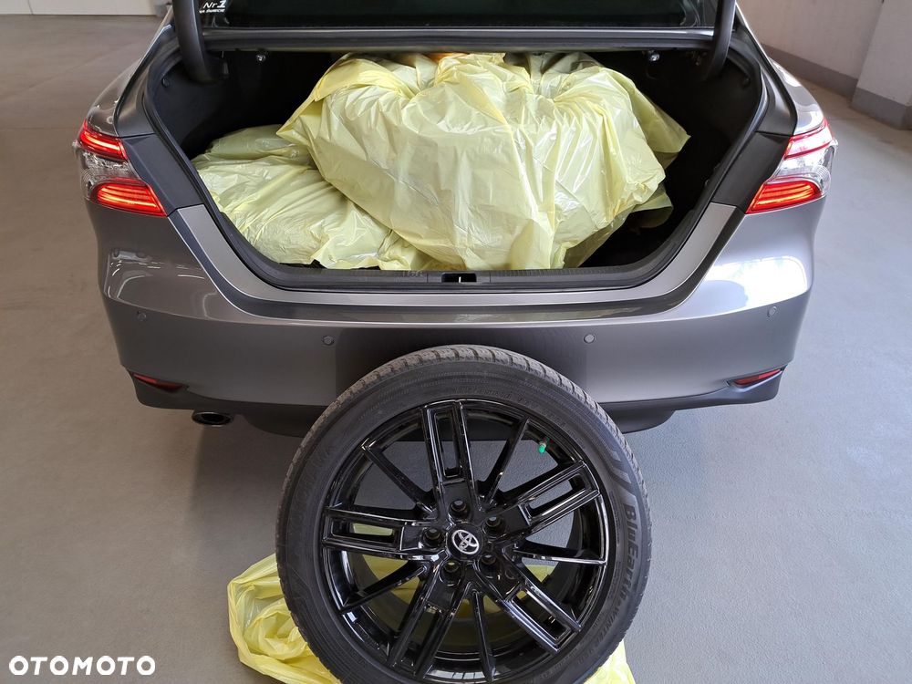 Toyota Camry 2.5 Hybrid Executive CVT - 13