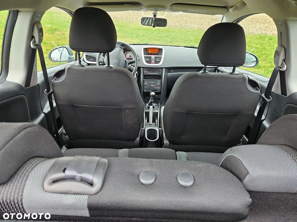 Peugeot 207 1.4 16V Trendy - 17