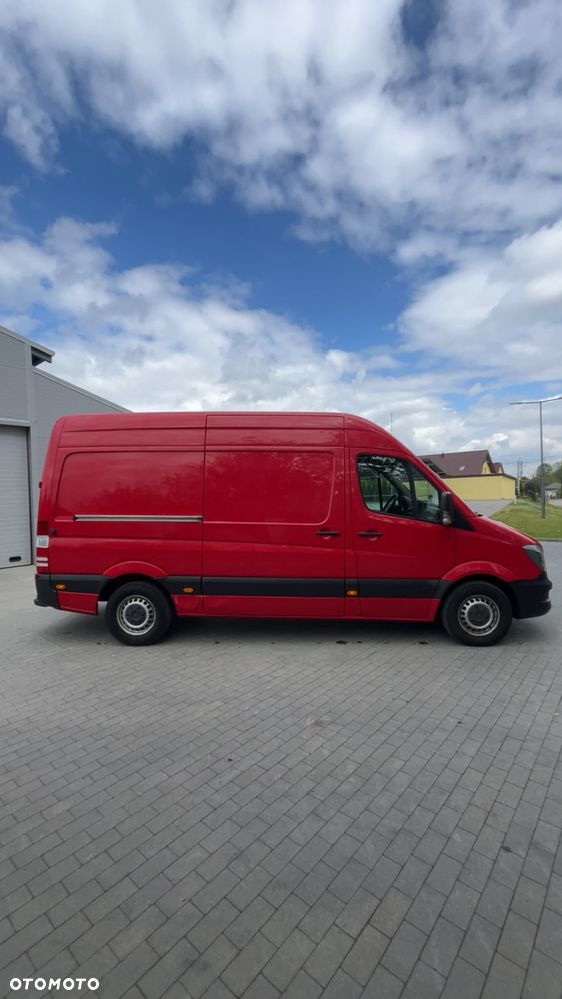 Mercedes-Benz Sprinter - 2