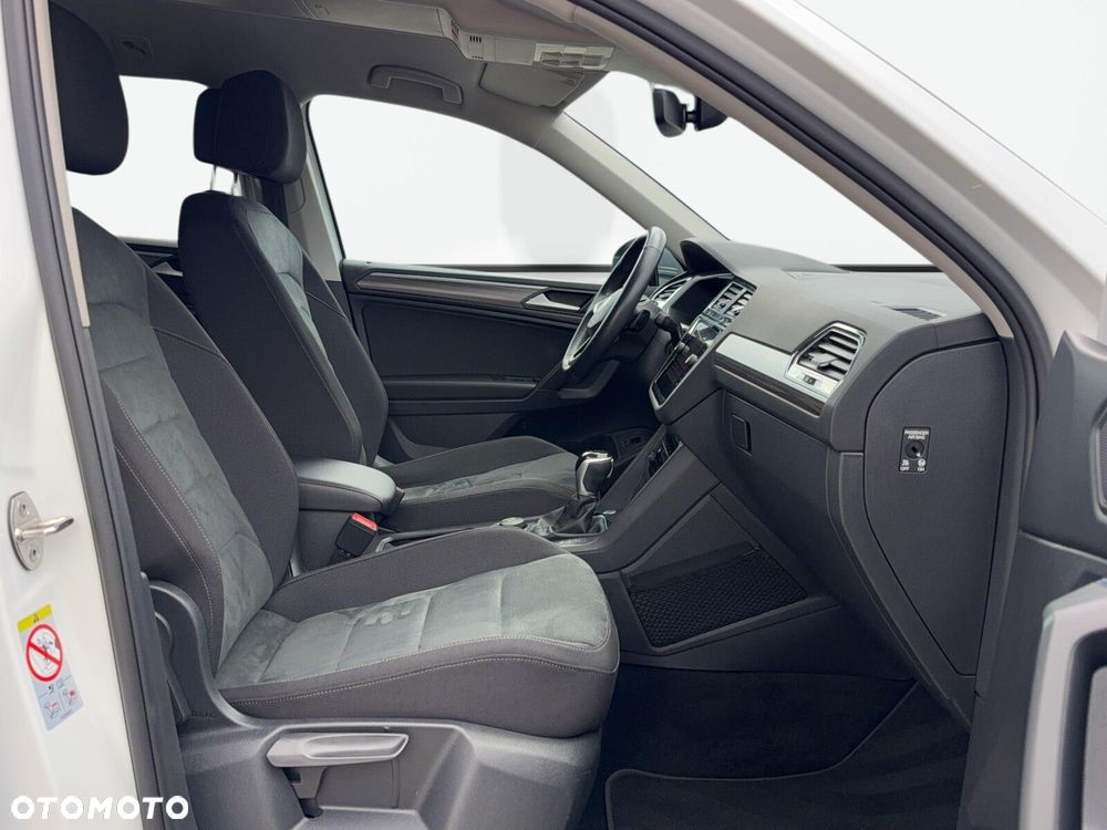 Volkswagen Tiguan - 16
