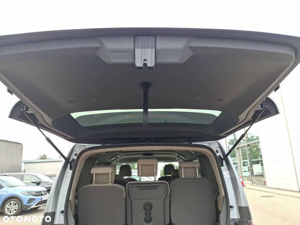Volkswagen Multivan - 17
