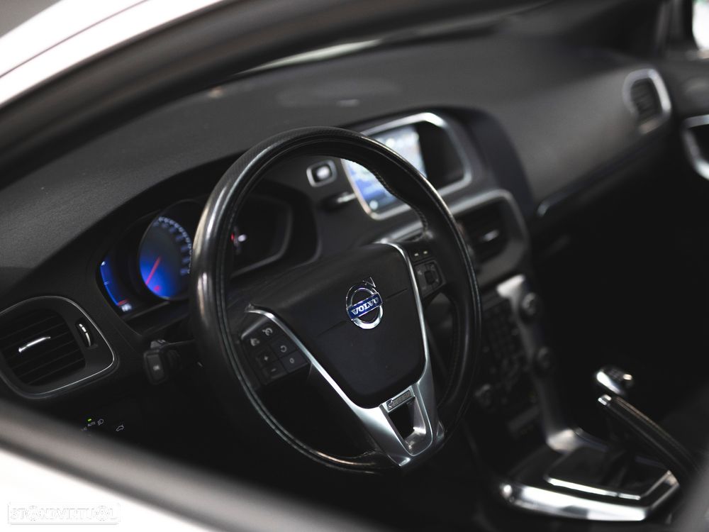 Volvo V40 2.0 D3 R-Design - 15