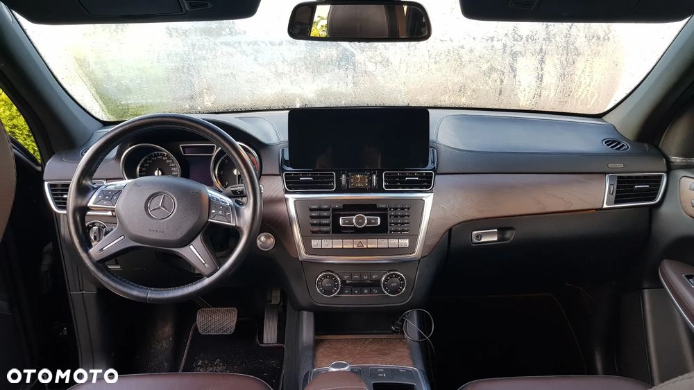 Mercedes-Benz GL - 11