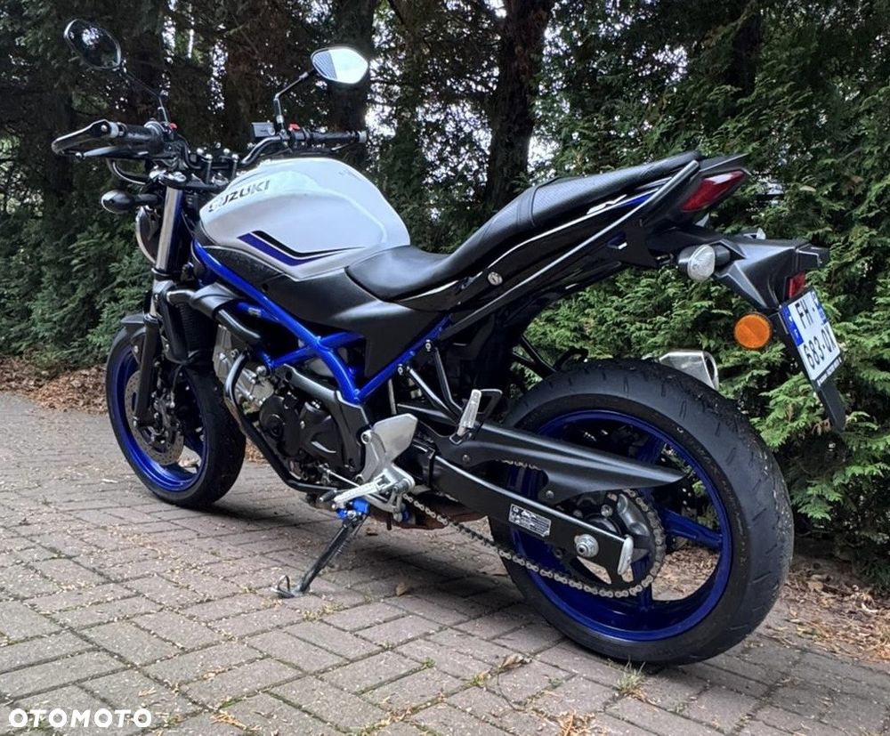 Suzuki SV - 8