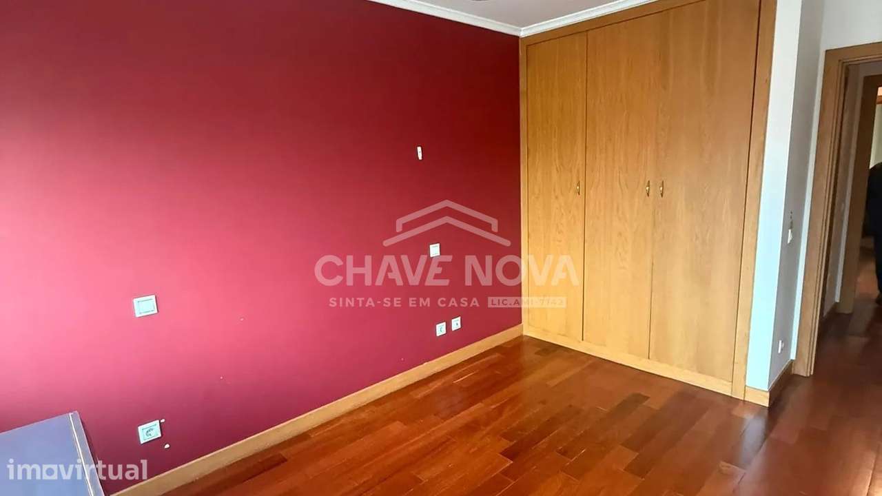 Apartamento T2 com Garagem Box em Espinho - Grande imagem: 3/21
