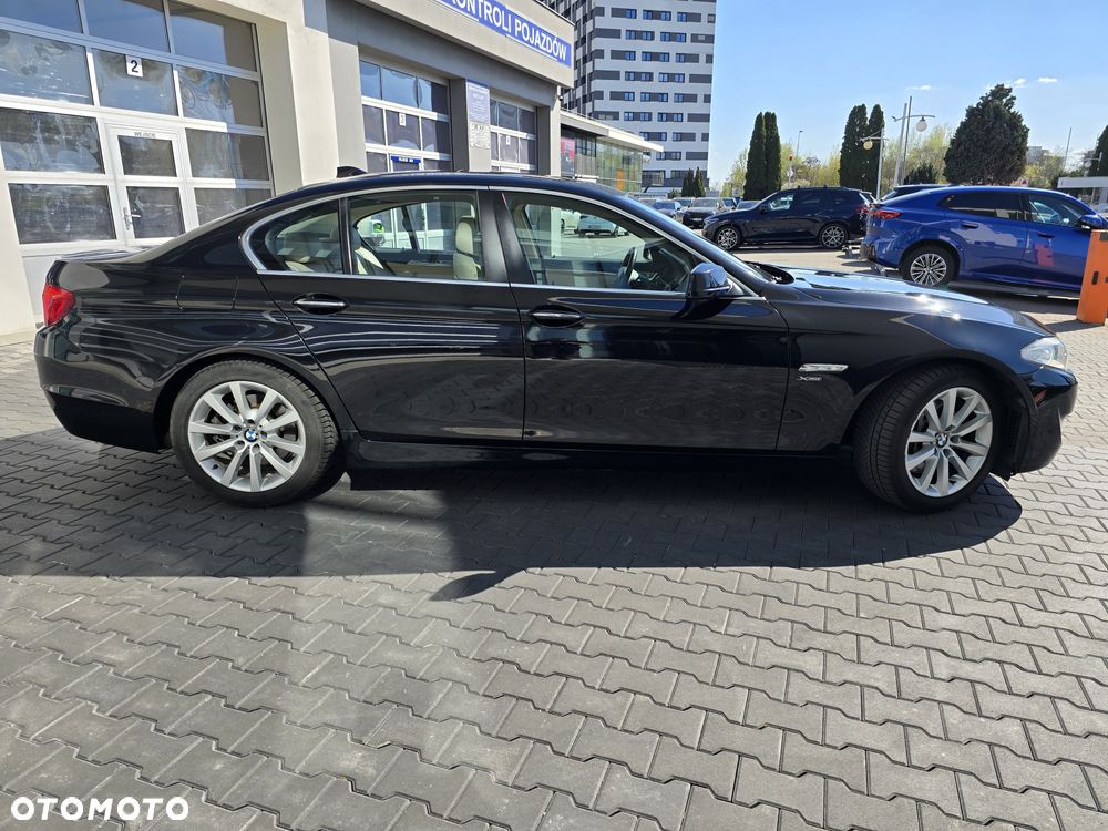 BMW Seria 5 525d xDrive - 5