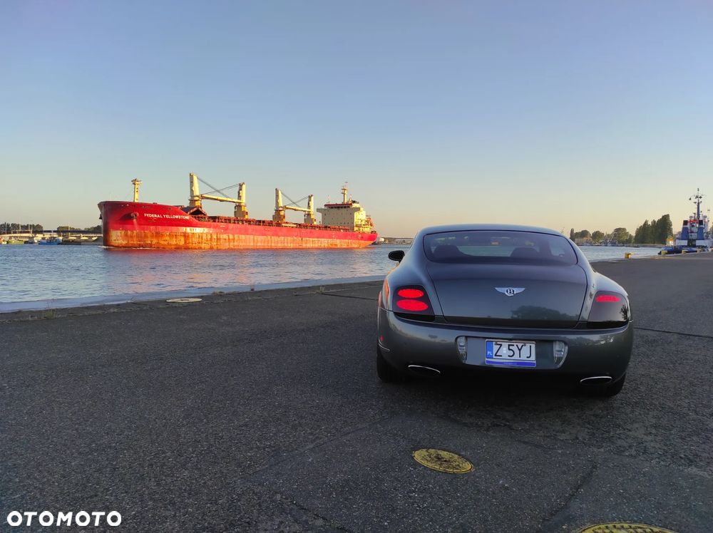 Bentley Continental GT - 13
