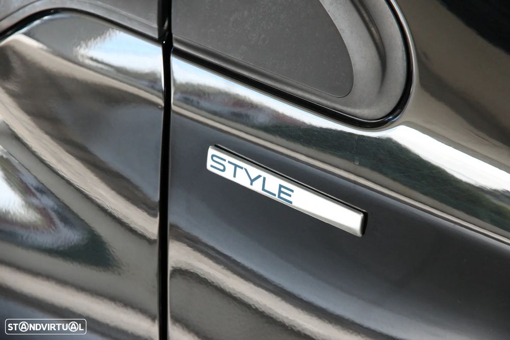 Peugeot 208 1.2 PureTech Style - 8