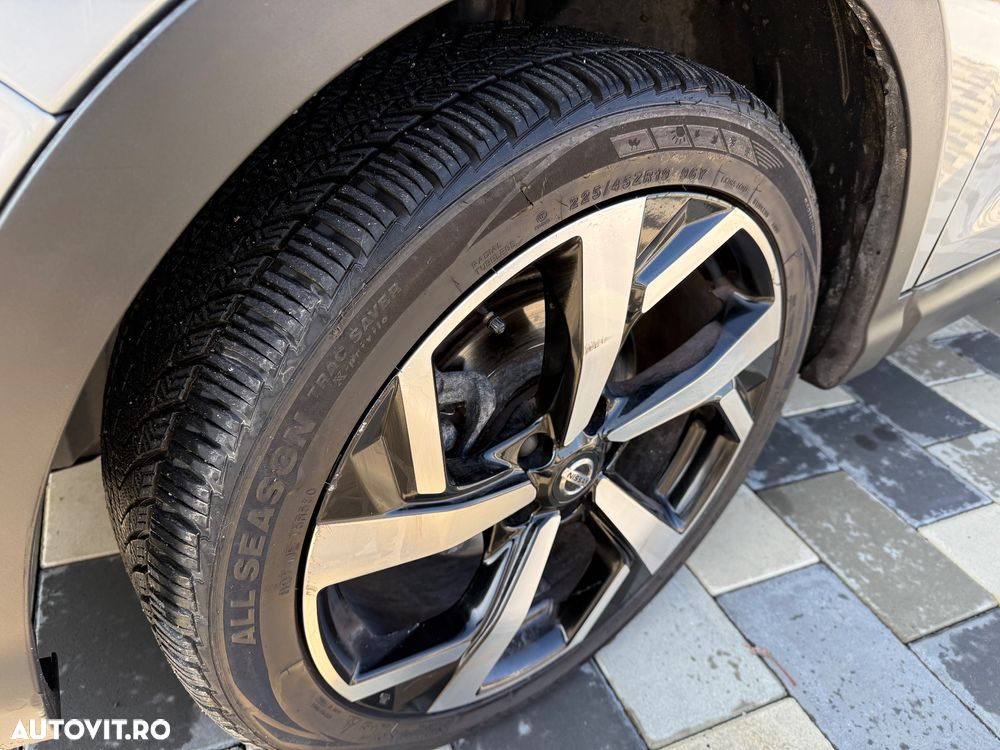 Nissan Qashqai 1.2 DIG-T TEKNA+ - 17