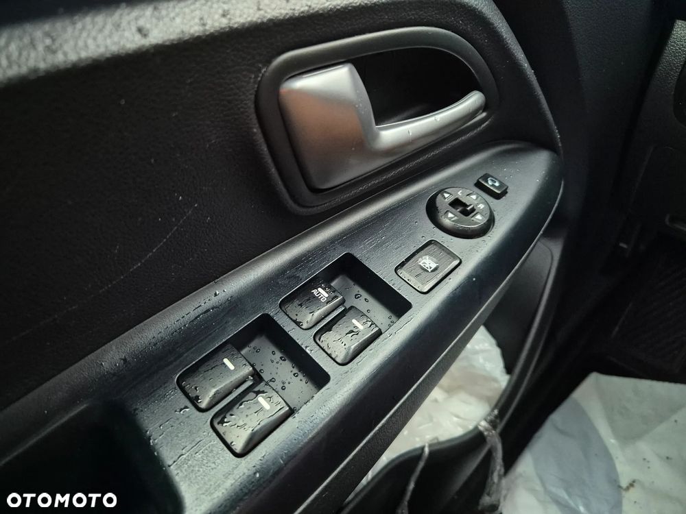 Kia Rio 1.2 Attract - 11