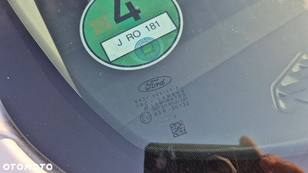 Ford Custom - 16