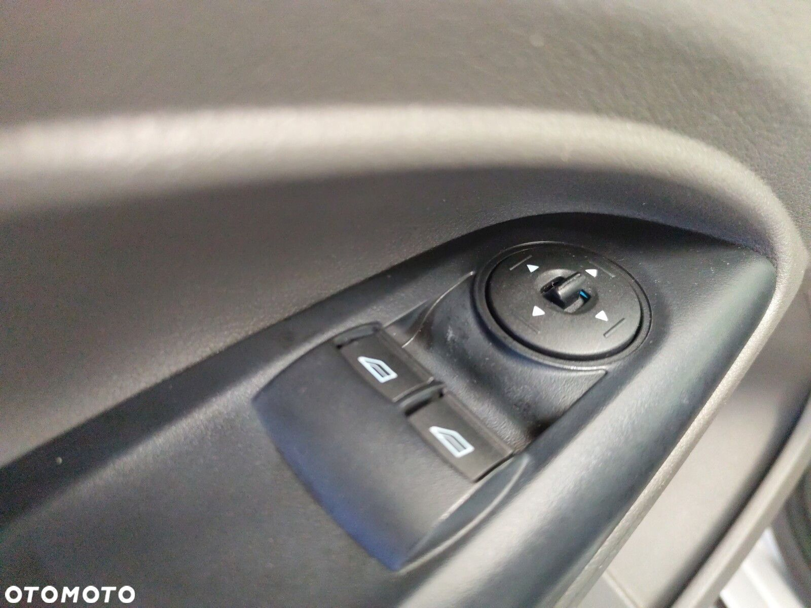 Ford transit-connect - 11