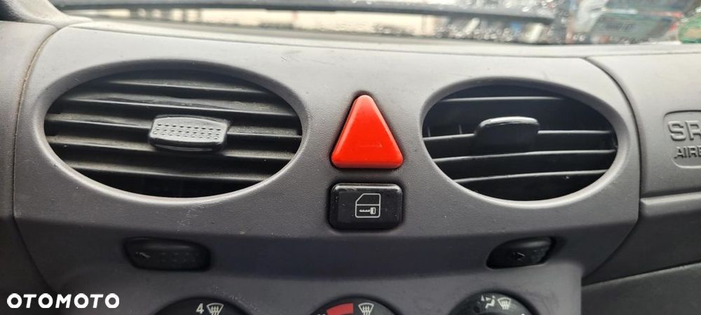 PRZEŁĄCZNIK AWARYJNYCH MERCEDES A-KLASA I W168