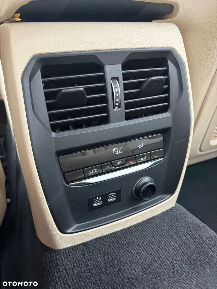 BMW Seria 3 318d Sport Line - 18