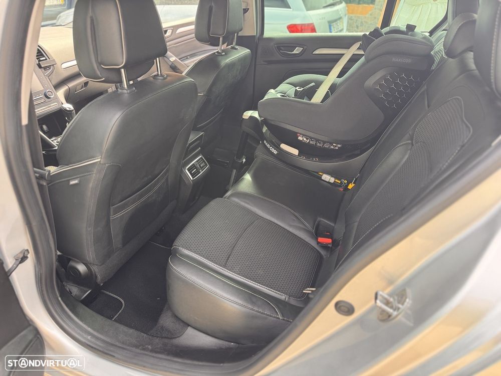 Renault Mégane - 5