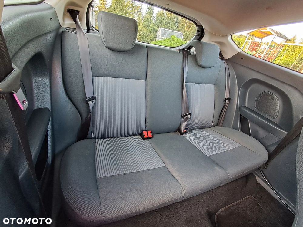 Ford Fiesta 1.25 Ambiente - 9