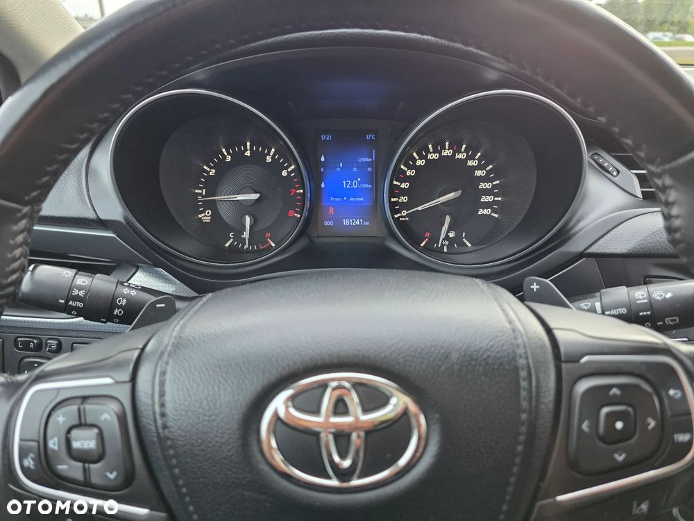 Toyota Avensis Touring Sports 1.8 Multidrive S Comfort - 33