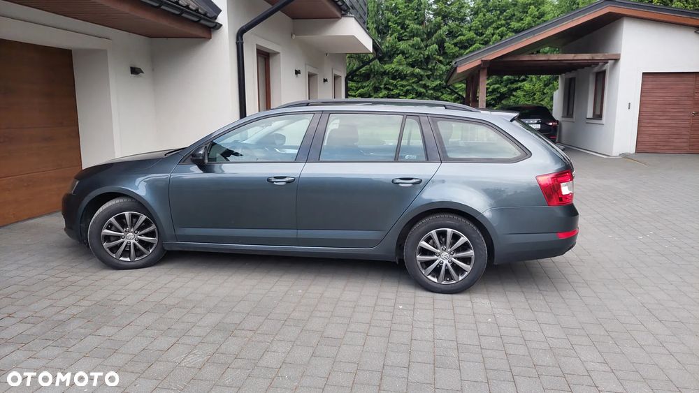 Skoda Octavia 2.0 TDI Ambition DSG - 2