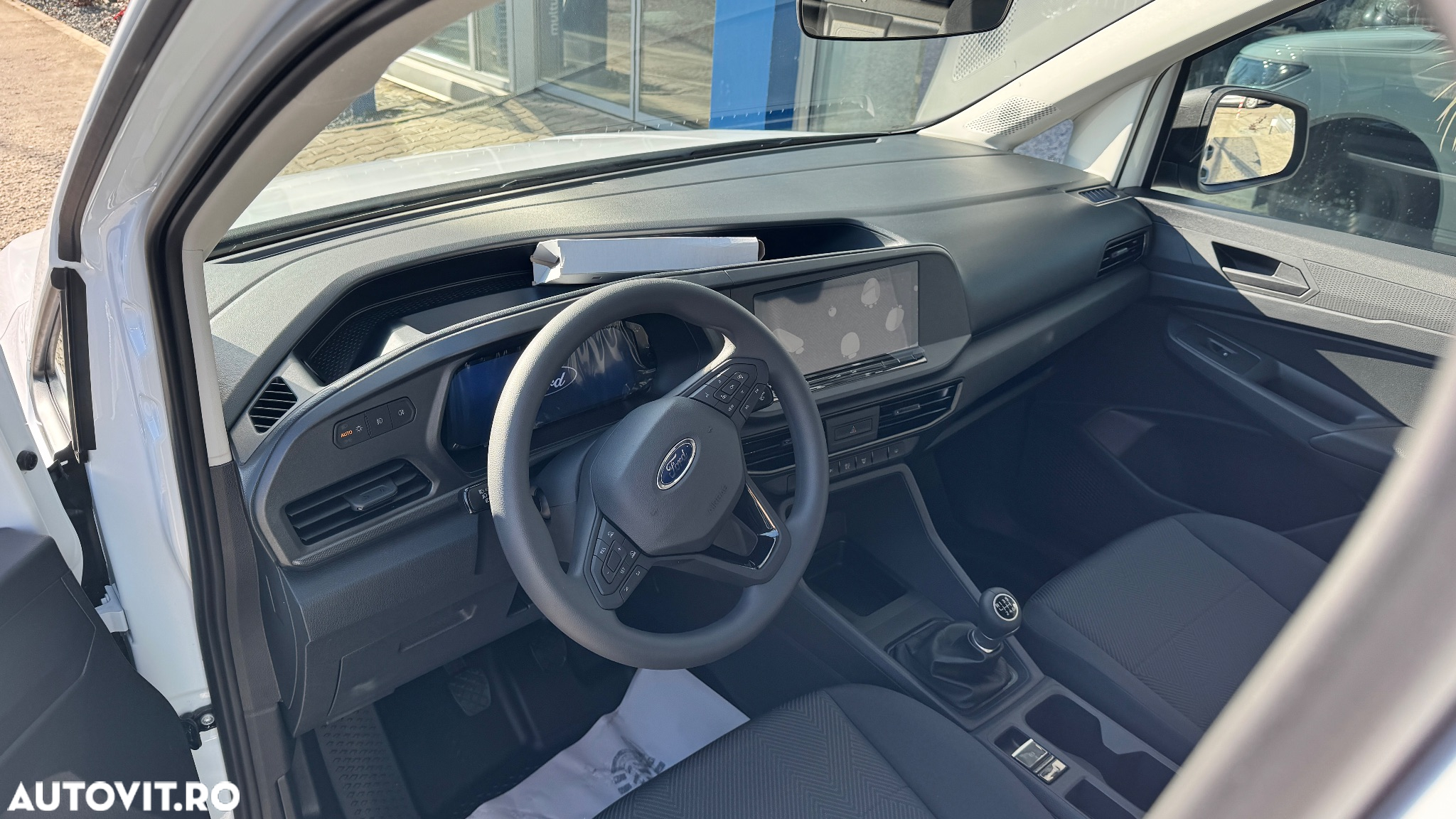 Ford Transit Connect - 11