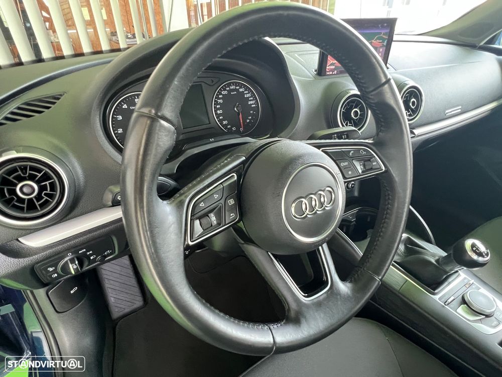 Audi A3 Sportback 30 TFSI Sport - 9