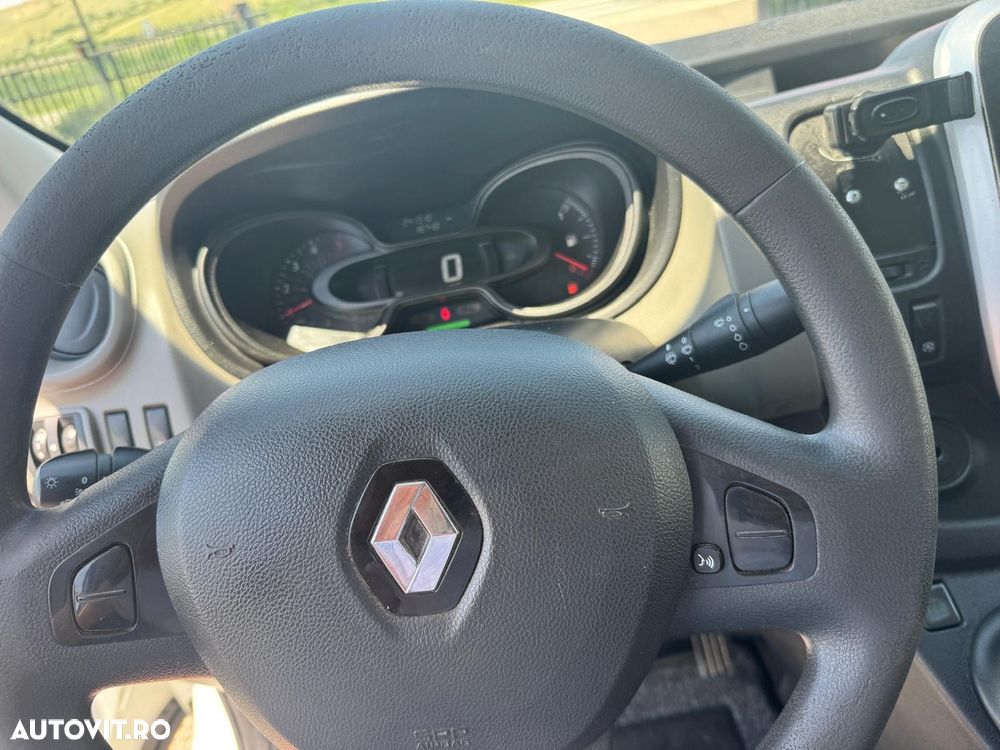 Renault TRAFIC - 11