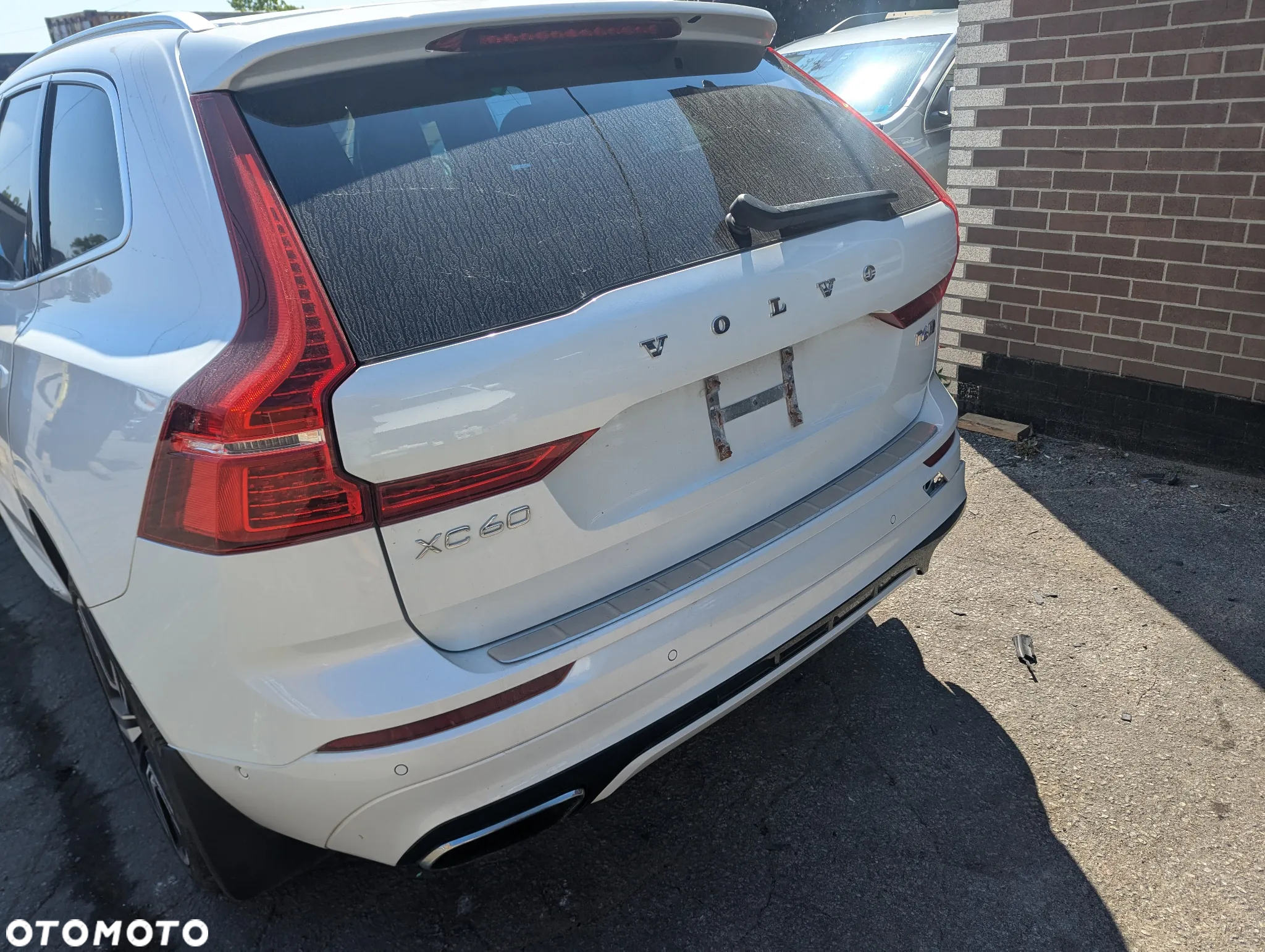 Volvo XC 60 T6 AWD R-Design - 21