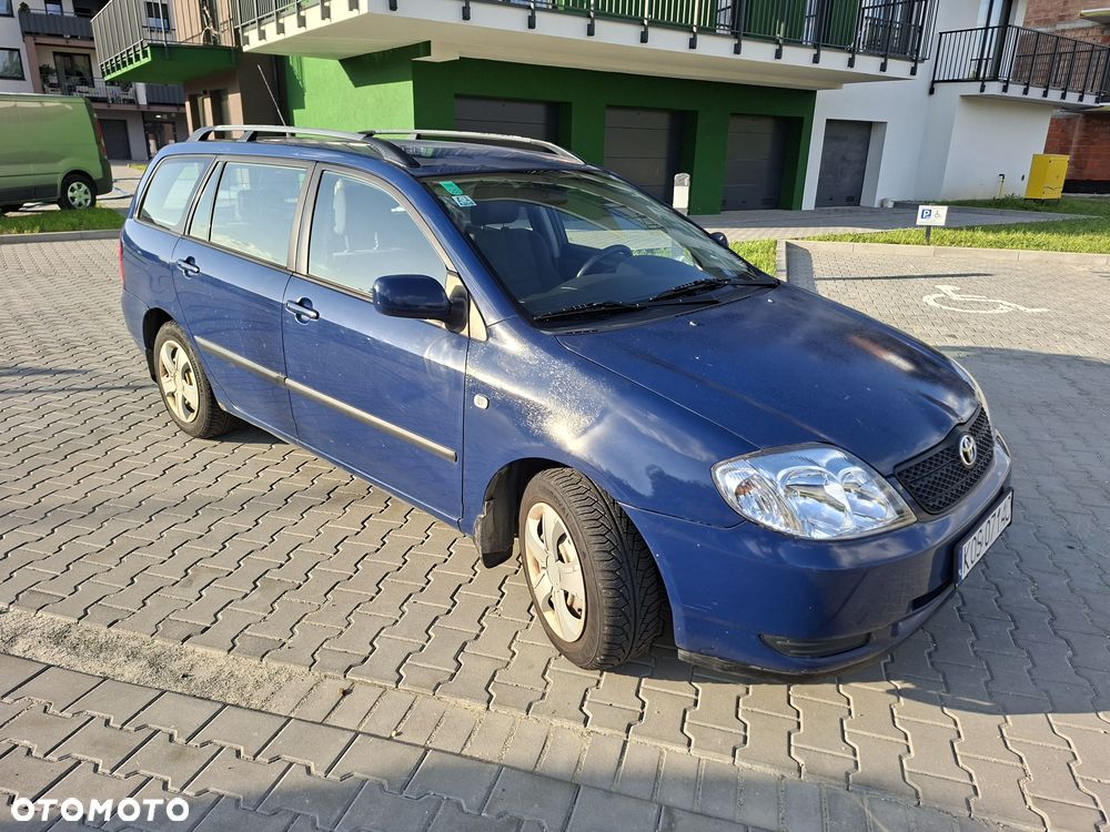 Toyota Corolla Verso - 3