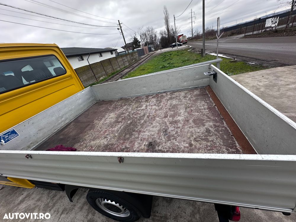 Mercedes-Benz Sprinter - 14