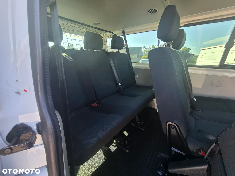 Volkswagen Transporter - 10
