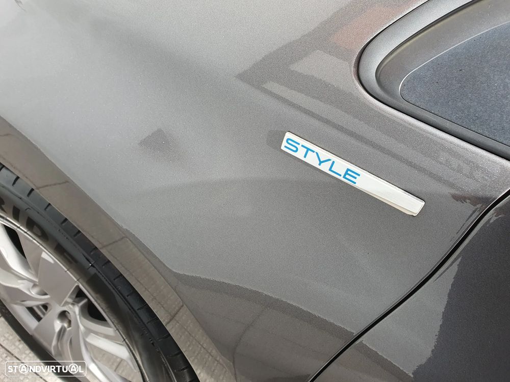 Peugeot 2008 1.6 BlueHDi Style - 14