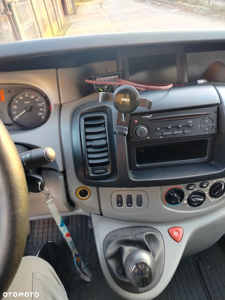 Renault Trafic - 17