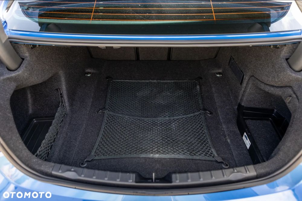 BMW Seria 3 335i - 23