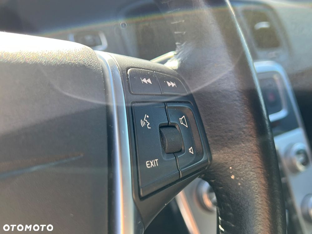 Volvo V60 D3 Geartronic Summum - 27