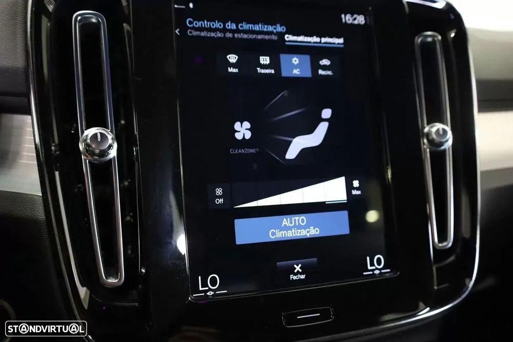 Volvo XC 40 1.5 T5 PHEV Momentum Plus - 40