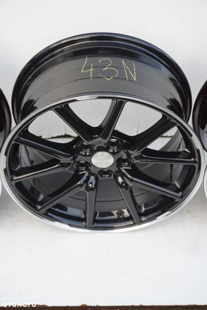 Tesla 5x114,3 18 8,5J et40 stan bdb - 10