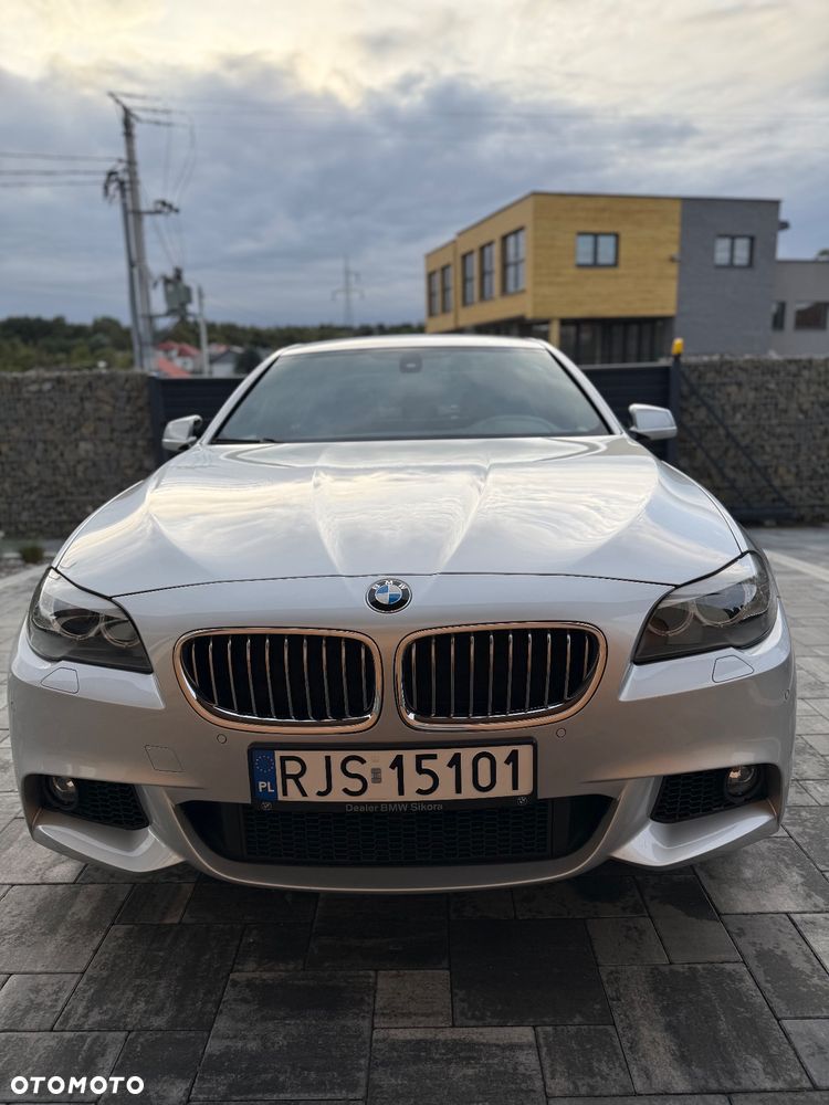 BMW Seria 5 525d xDrive - 4