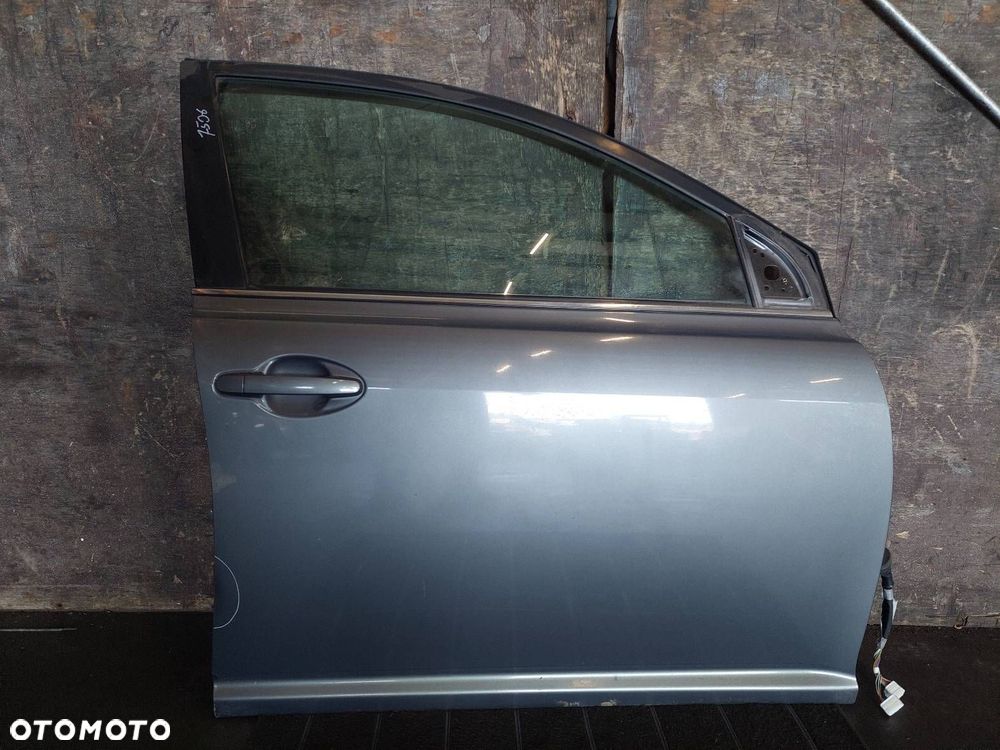 DRZWI KOMPLETNE PRAWY PRZÓD TOYOTA AVENSIS T25 1E5 ID: 236968 - 2