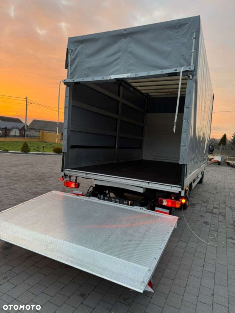 Renault Master 10 europalet z Windą - 11