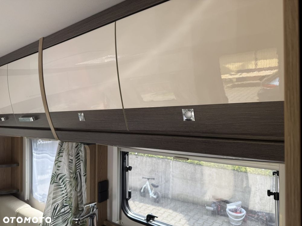 Burstner Averso - 19
