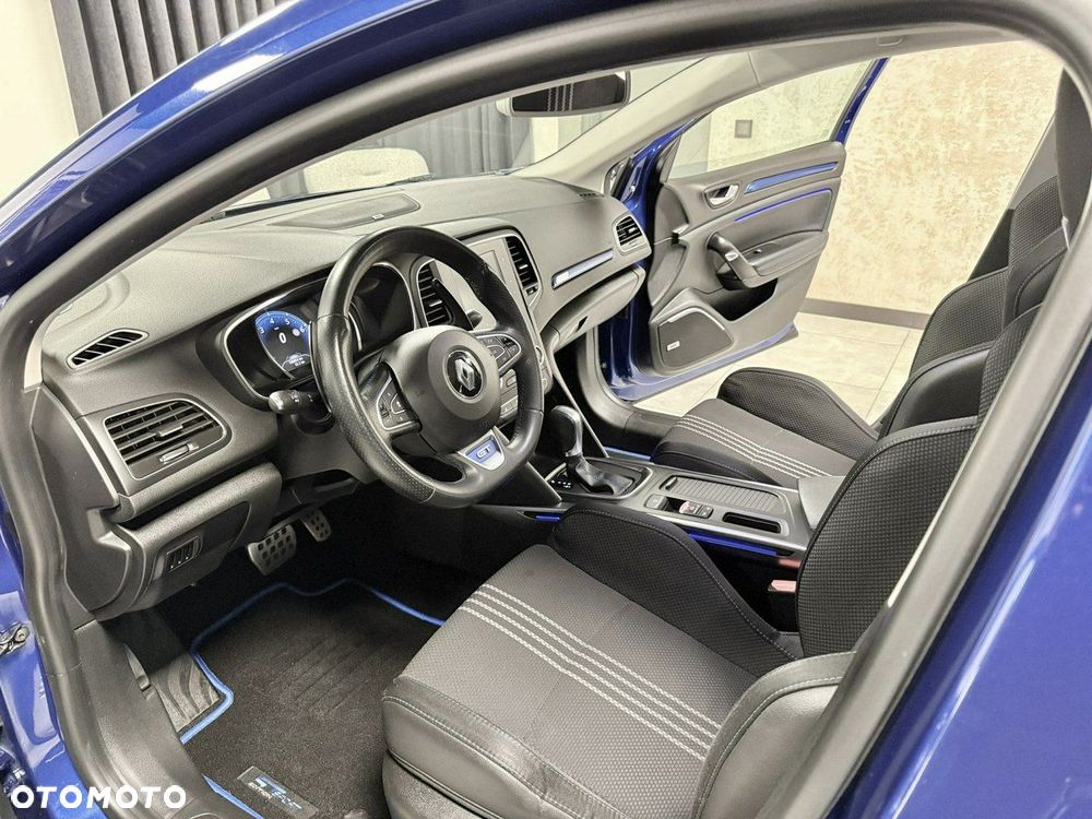 Renault Megane ENERGY TCe 205 EDC GT - 32