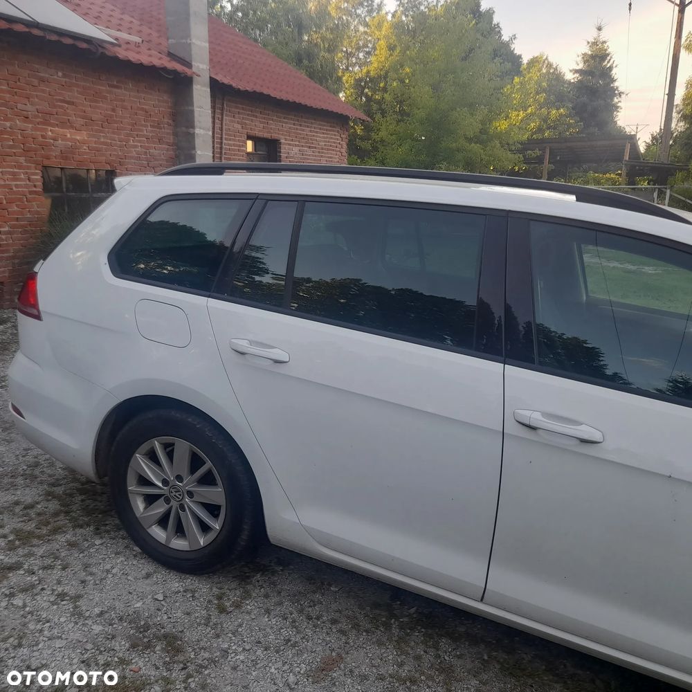 Volkswagen Golf 1.6 TDI BlueMotion Trendline - 4