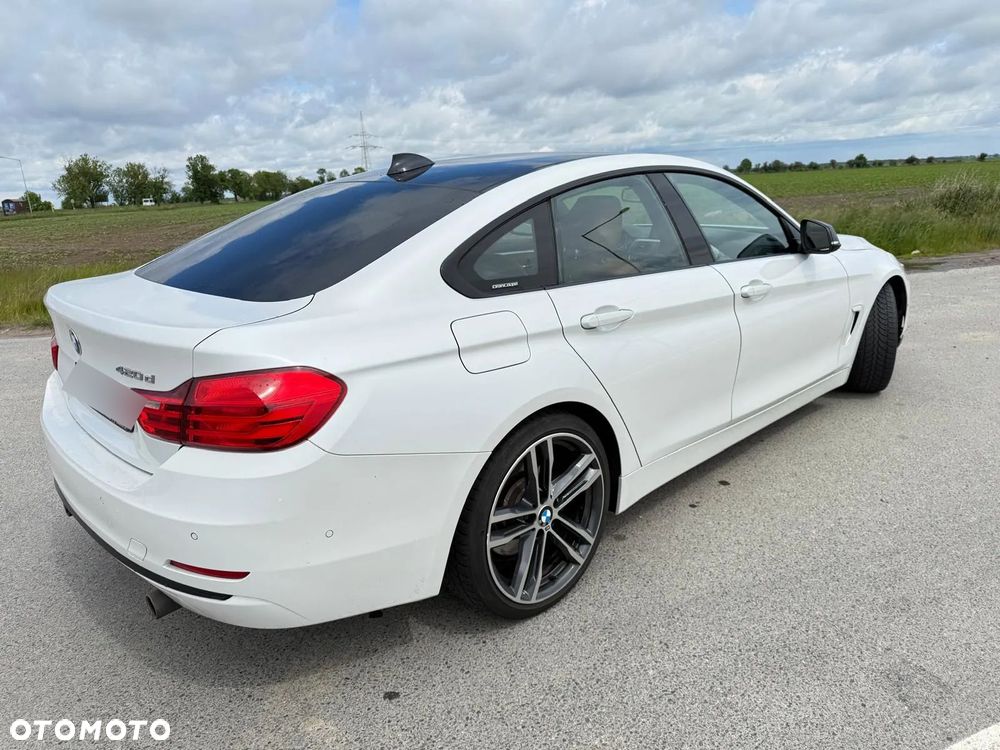 BMW Seria 4 ver-m440i-gran-coupe - 4