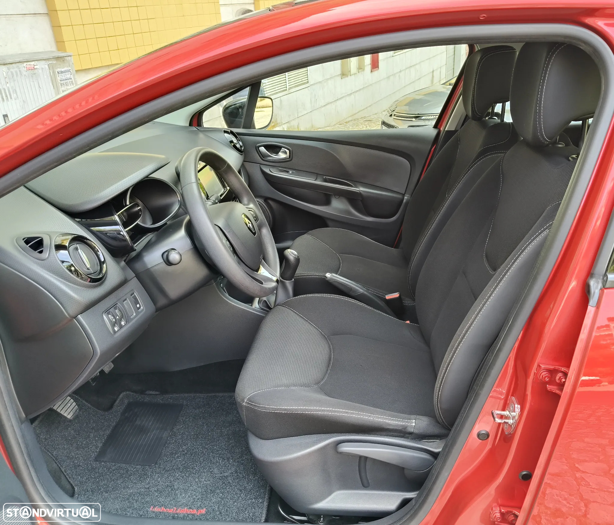 Renault Clio Sport Tourer 0.9 TCE Dynamique S - 11